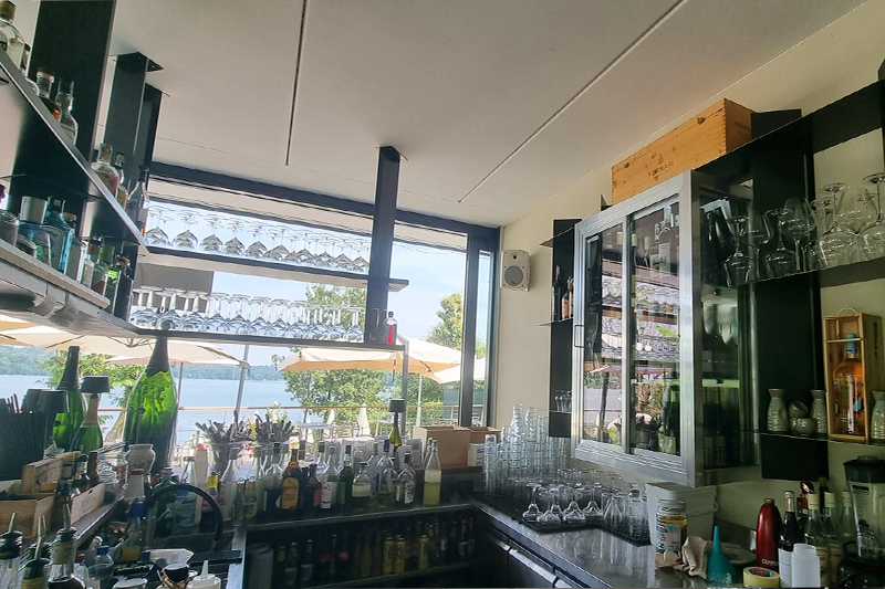 Struttura bar realizzato a Cadrezzate Varese su misura carpeteria metallica